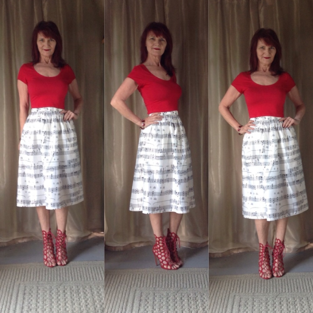 NEW MUSICAL NOTE SKIRT